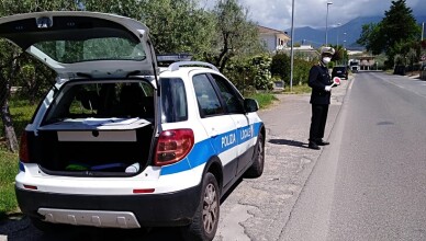 Alatri - Senza assicurazione e alla guida di un veicolo sotto sequestro, automobilista sanzionato dalla Polizia Locale