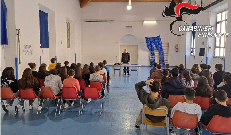 anagnicarabinierinellescuole