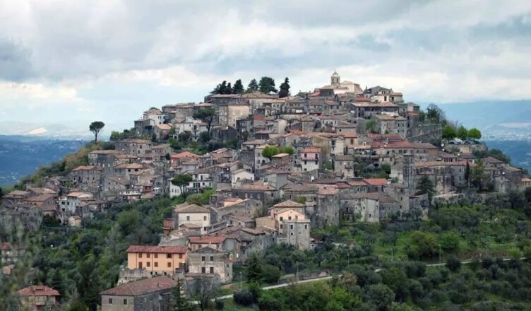 castro dei volsci veduta