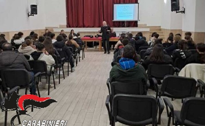 A lezione con i Carabinieri paliano