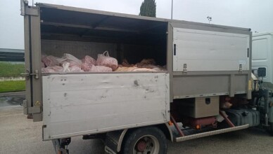 Trasportava merce scaduta