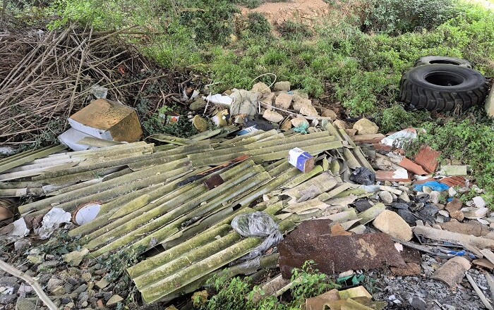 Castelliri - Il Cammino di San Benedetto trasformato in discarica a cielo aperto