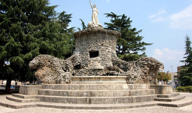 Fontana Biondi
