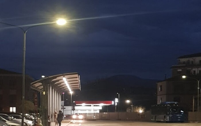 Frosinone, illuminazione potenziata su piazza Pertini