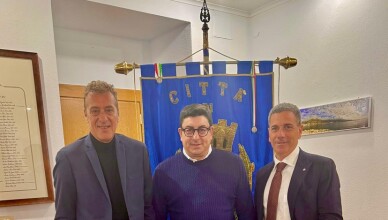 Presidente Acampora, il Sindaco Taddeo e il Presidente di Confcommercio Formia, Piscitelli