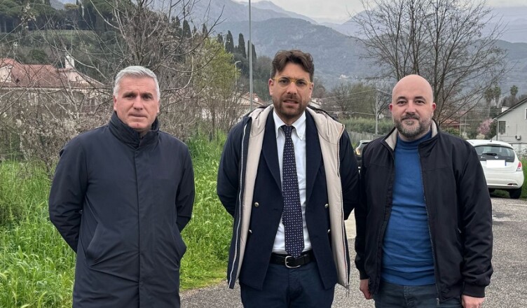 da sinistra, il consigliere comunale di Cassino Luca Fardelli, il Presidente della Provincia Luca Di Stefano e il consigliere comunale di Sant'Elia Fiumerapido Simone Caringi