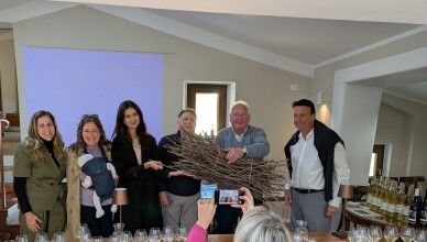 Cesidio e Sofia Di Ciacca ed il sindaco Scappaticci e famiglia