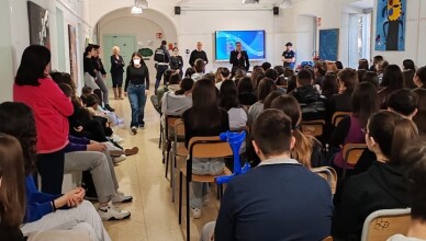 INCONTRO STUDENTI CARABINIERI