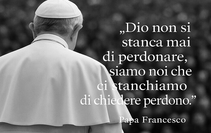 papa francesco di spalle