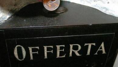 cassetta delle offerte chiesa