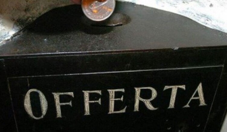 cassetta delle offerte chiesa