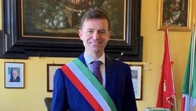 il sindaco di Sorrento Massimo Coppola