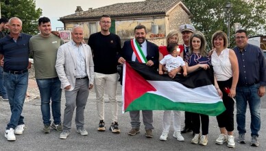 Fumone, grande partecipazione alla fiaccolata per la Palestina