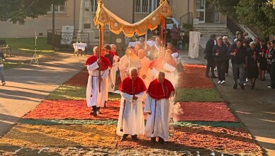 INFIORATA PESCOSOLIDO 2025