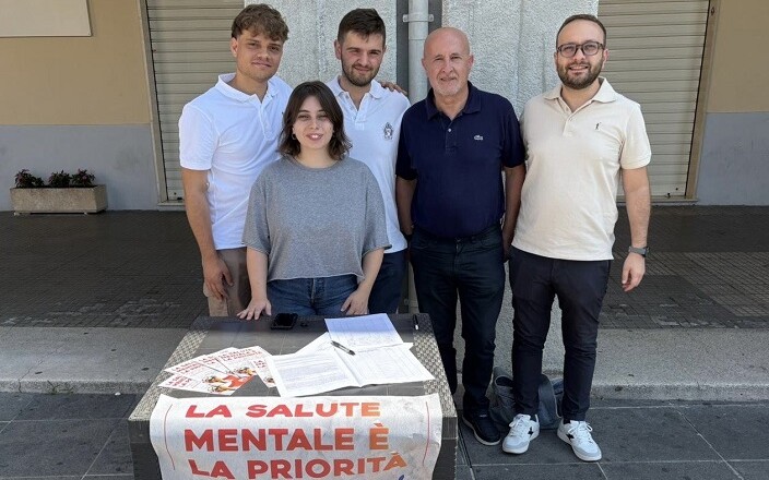 Raccolte oltre 2.000 firme in due giorni per lo psicologo di base nei banchetti in Provincia di Frosinone
