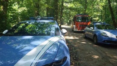 la Polizia di Stato attiva e coordina le attività di soccorso nelle ricerche di un uomo