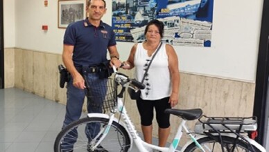 riconsegna bici rubata alla proprietaria