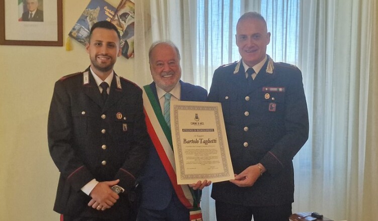 MAGGIORE TAGLIETTI E AL CARABINIERE SCELTO PAGANO