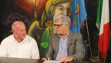 sindaco Valentino Mantini e Don Paolo Bigioni della Confraternita delle Stimmate di Cisterna
