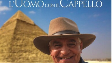 uomo con il cappello
