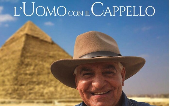 uomo con il cappello