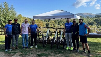 Inaugurate al lago di Giulianello le bici elettriche acquistate dalla Rete di Imprese