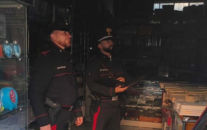 incendio in una libreria CEPRANO