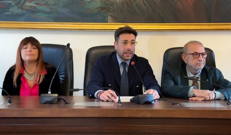 Screenshot_2025-12-01-12-30-40-747_com.facebook.katana-edit