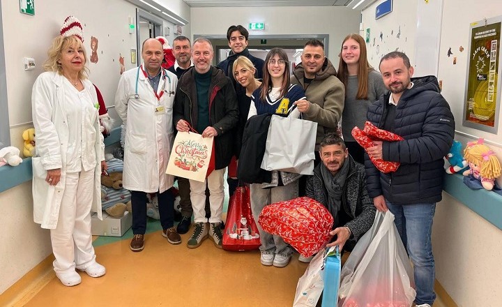 CONSEGNATI I DONI AL REPARTO DI PEDIATRIA DELL’OSPEDALE SPAZIANI DI FROSINONE, CIACCIARELLI