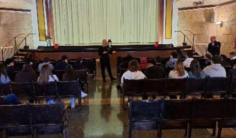 carabinieri incontro scuole anagni