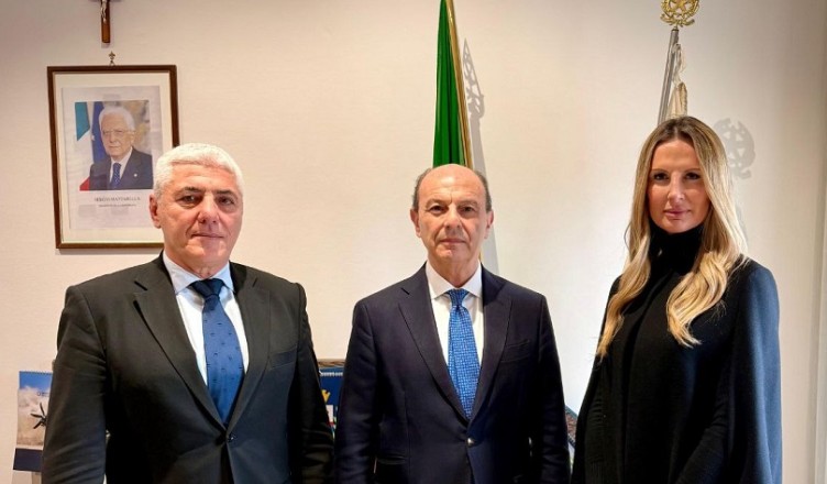 Sindaco Mastrangeli con gli assessori Sulli e Spaziani Testa