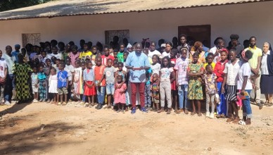 MariaGrazia_scuola_Cajens_studenti.