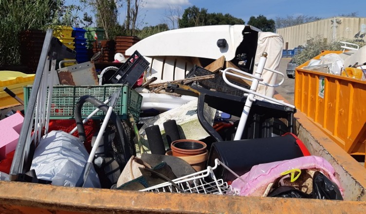 Rifiuti ingombranti cisterna