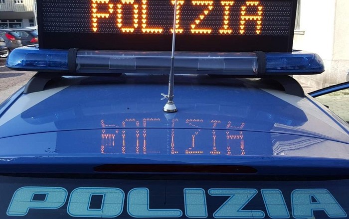 polizia auto 2