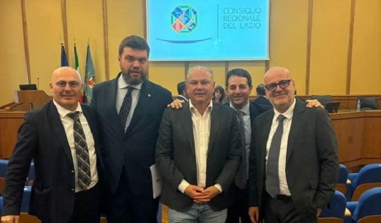 Florenzani e gli altri firmatari del documento