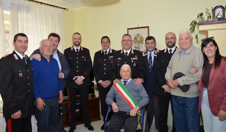 L’ APPUNTATO FILIPPO RUGGIERO FESTEGGIA 102 ANNI