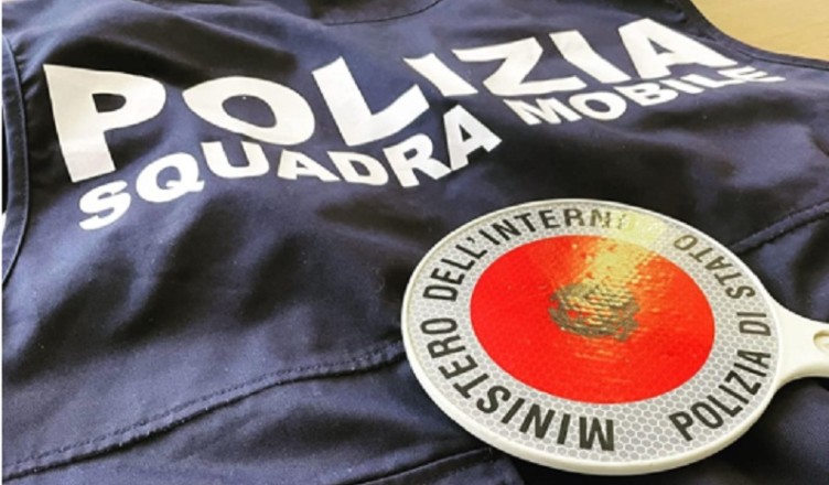 POLIZIA SQUADRA MOBILE 2